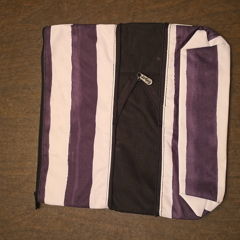 Thirty-One Size Up Expandable Pouch